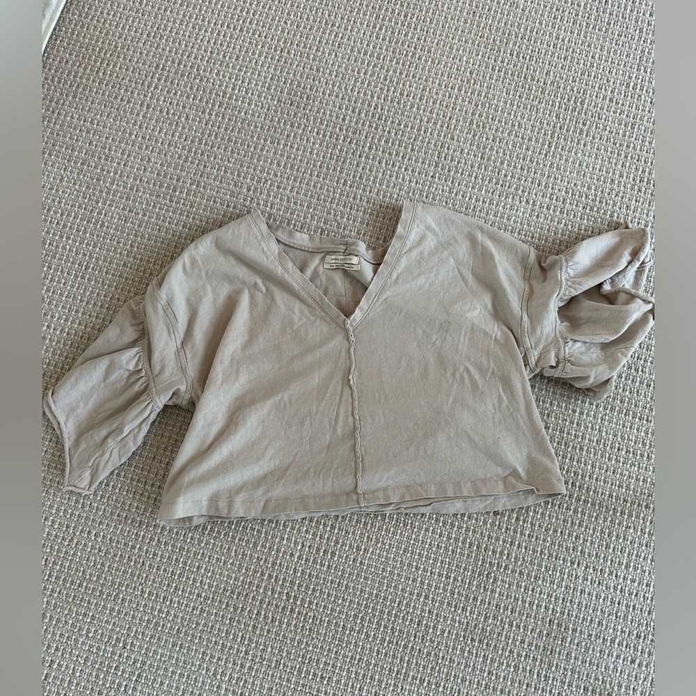 Urban Outfitters cropped tee